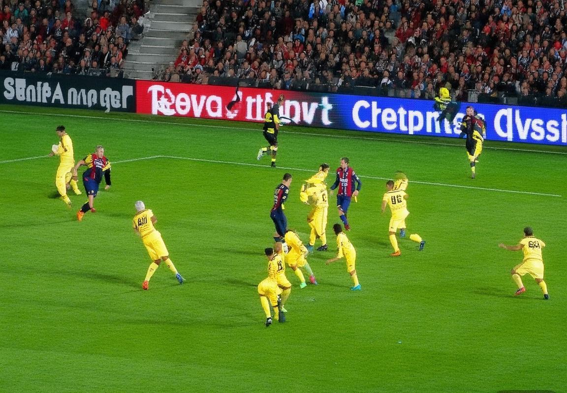 巴塞罗那逆转赫塔菲：法蒂替补闪耀，巩固积分榜领先(图2)