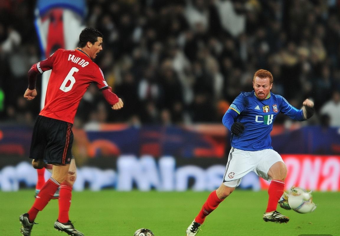 2013欧冠淘汰赛：皇马曼联巅峰对决回顾(图3)